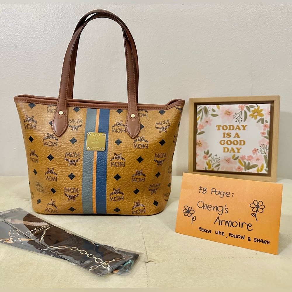 MCM Handbag (PM size) with free twilly